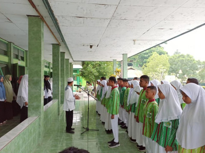 Pelantikan OSIS Madrasah Tsanawiyah Negeri 1 Ende Tahun 2019/2020