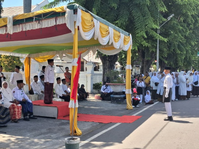 PENAMPILAN TIM JUARA LKBB PADA HARI SANTRI 2025